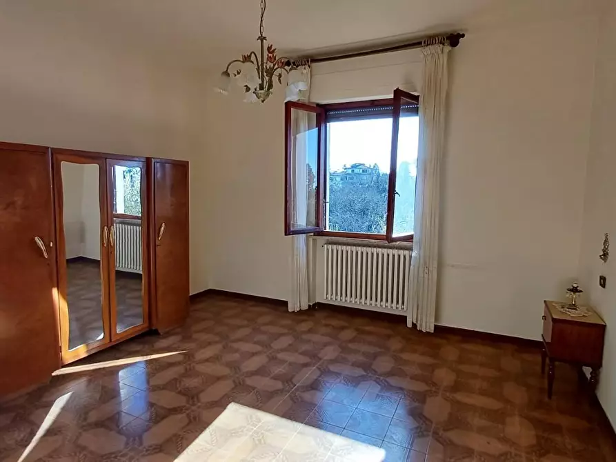 Immagine 10 di Casa indipendente in vendita  a Santa Maria A Monte