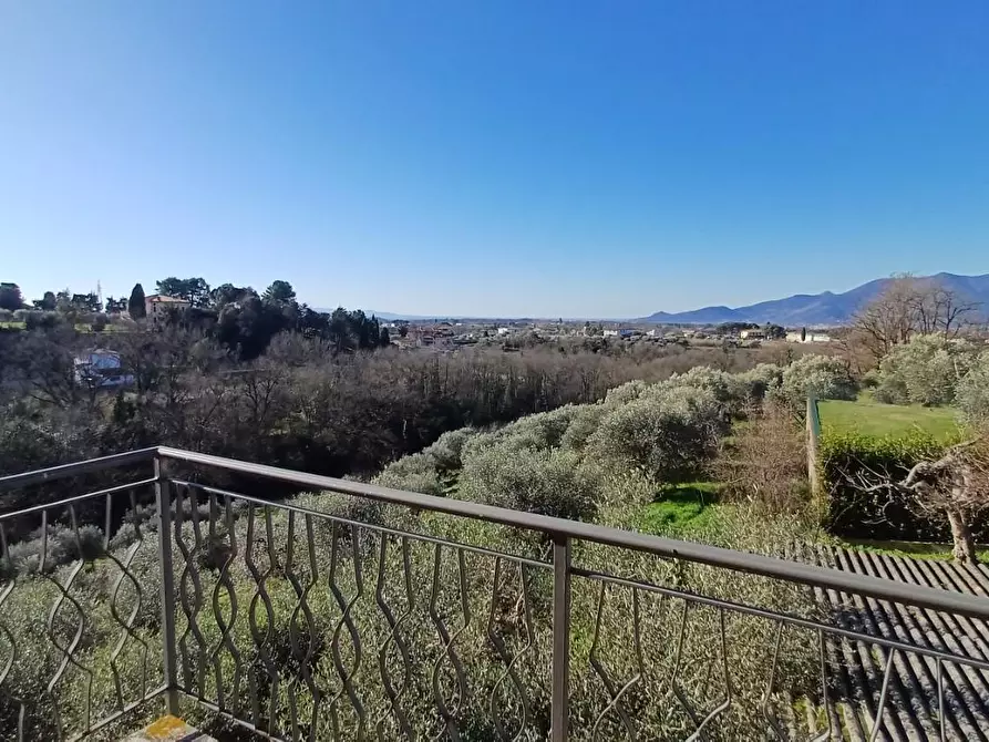 Immagine 16 di Casa indipendente in vendita  a Santa Maria A Monte