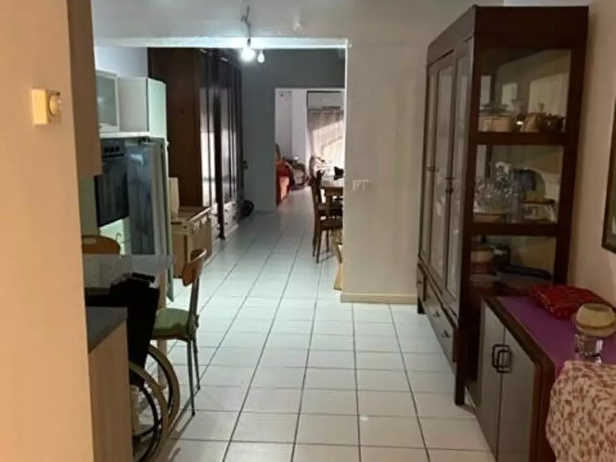 Immagine 2 di Appartamento in vendita  a Siena