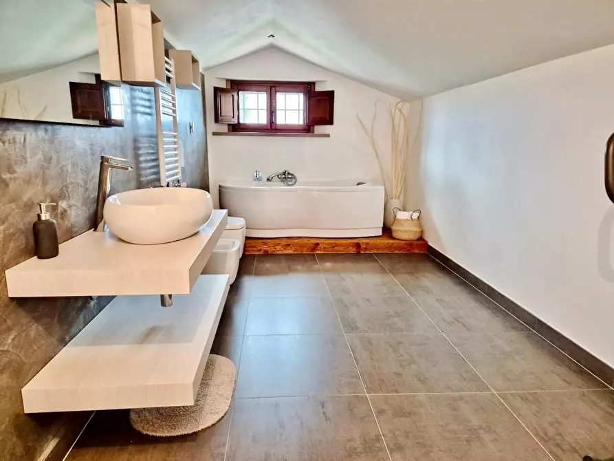 Immagine 47 di Rustico / casale in vendita  a Cascina