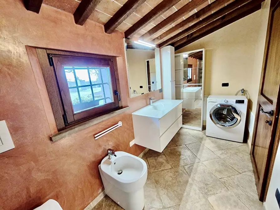 Immagine 51 di Rustico / casale in vendita  a Cascina