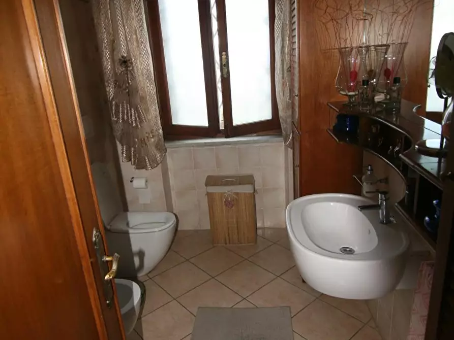 Immagine 8 di Mansarda in vendita  a Carrara