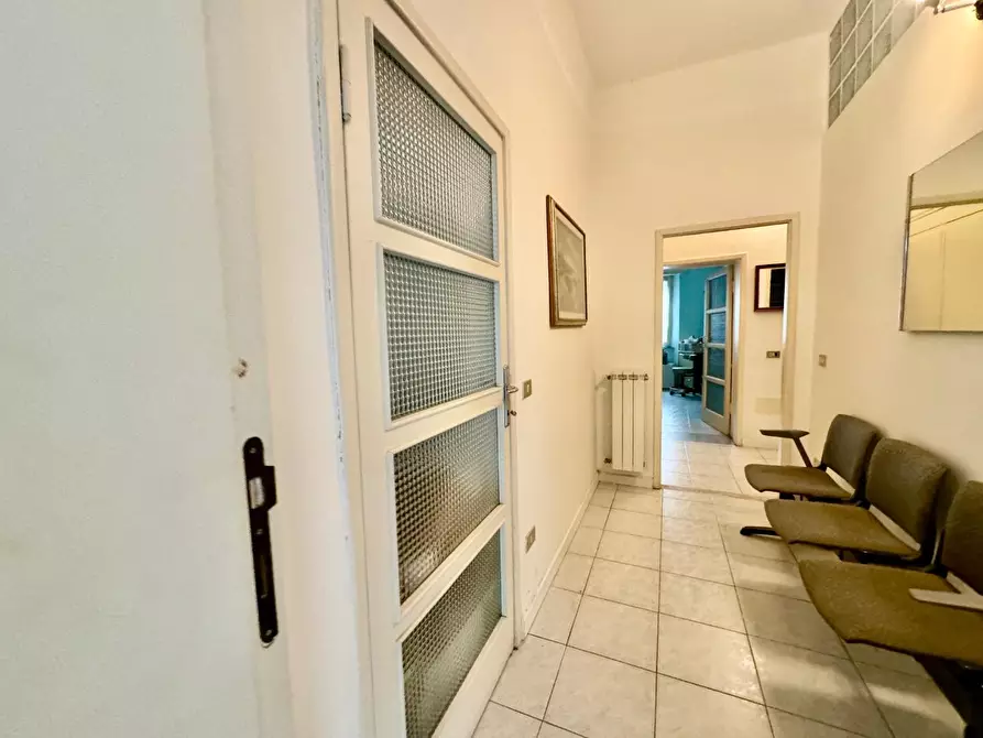 Immagine 6 di Appartamento in vendita  a Montignoso