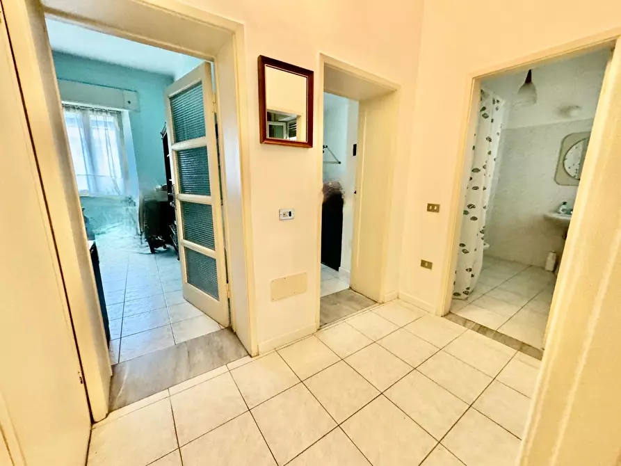 Immagine 5 di Appartamento in vendita  a Montignoso