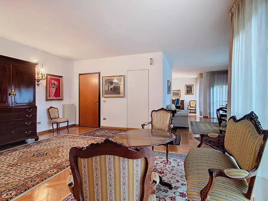 Immagine 3 di Appartamento in vendita  a Pisa