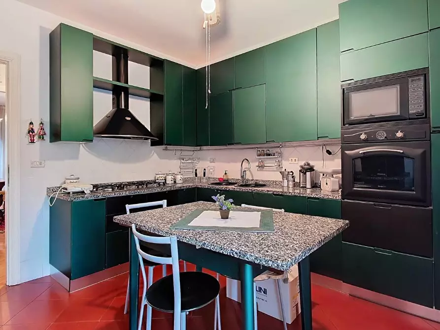 Immagine 8 di Appartamento in vendita  a Pisa