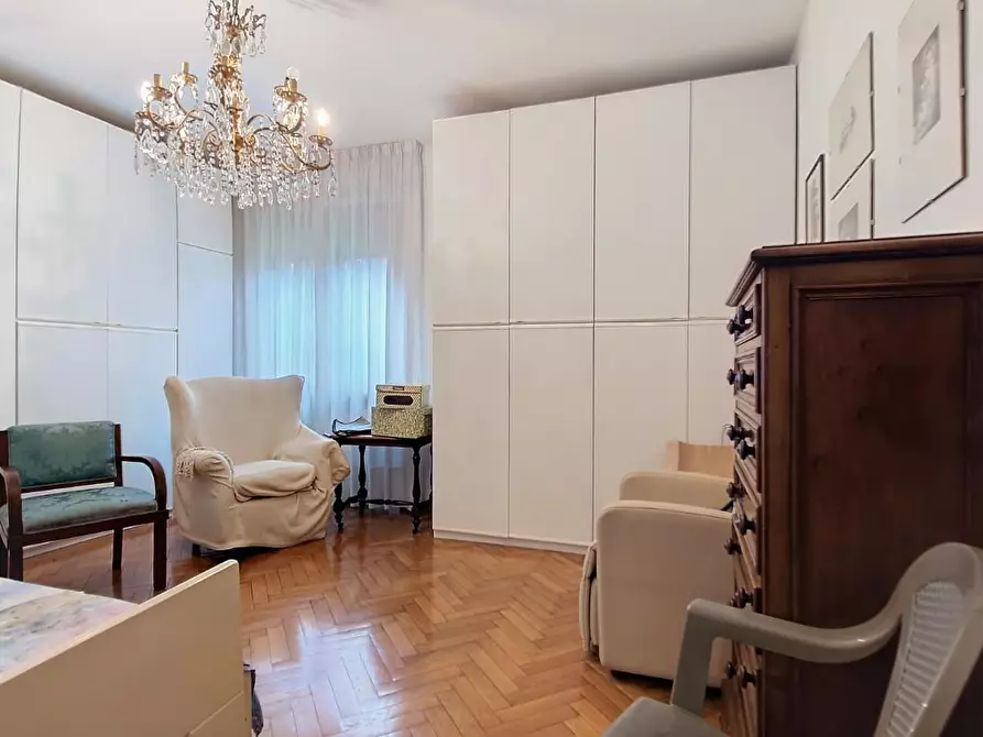 Immagine 13 di Appartamento in vendita  a Pisa