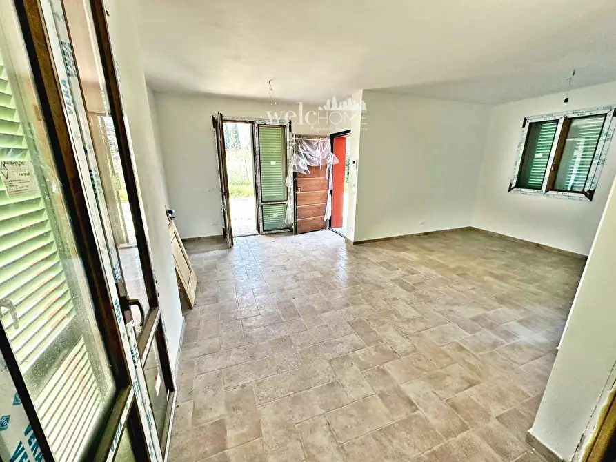 Immagine 29 di Villetta a schiera in vendita  a Campi Bisenzio