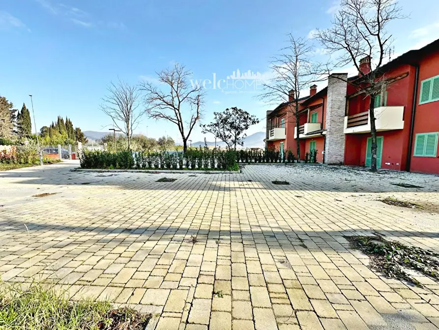 Immagine 27 di Villetta a schiera in vendita  a Campi Bisenzio