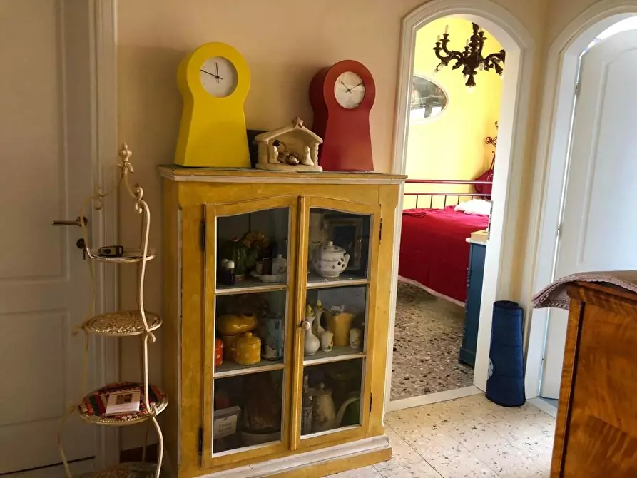 Immagine 3 di Appartamento in vendita  a Viareggio