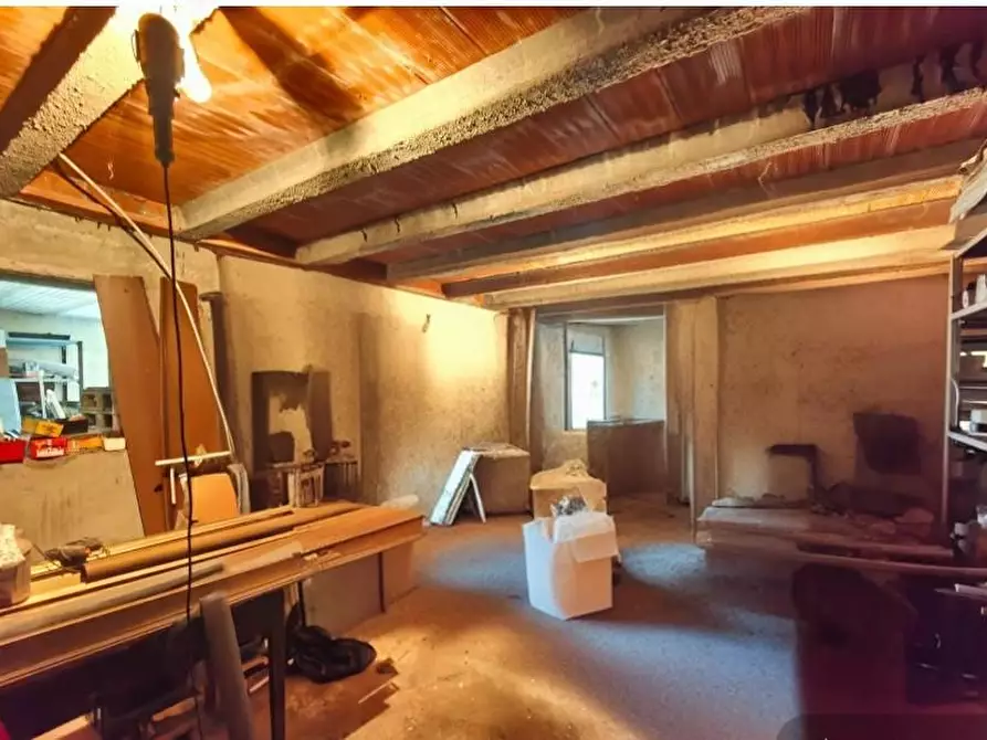 Immagine 6 di Locale commerciale in affitto  a Fucecchio