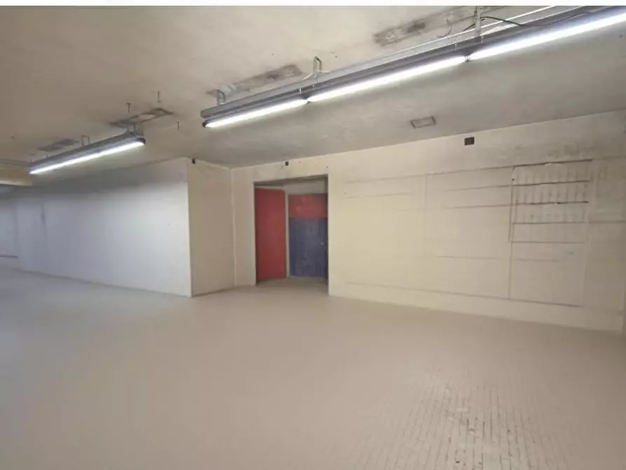 Immagine 7 di Locale commerciale in affitto  a Fucecchio