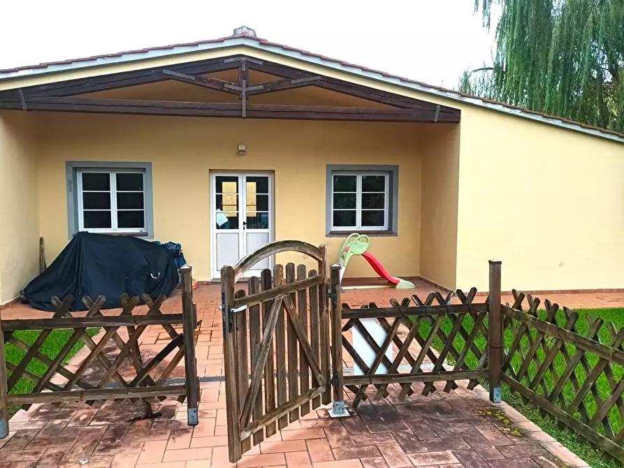 Immagine 26 di Villetta a schiera in vendita  a San Giuliano Terme