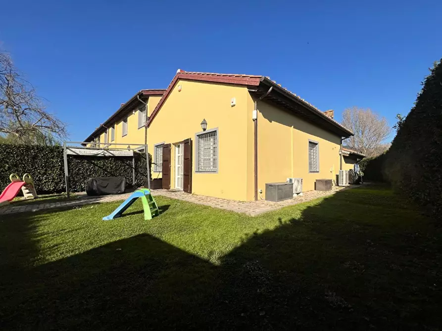 Immagine 5 di Villetta a schiera in vendita  a San Giuliano Terme