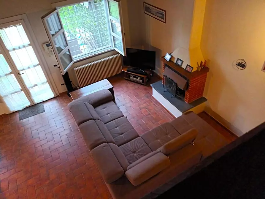 Immagine 11 di Villetta a schiera in vendita  a San Giuliano Terme