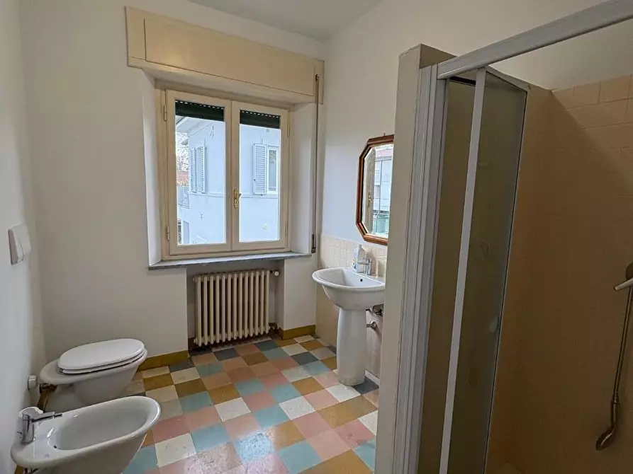 Immagine 8 di Ufficio in affitto  a Lucca