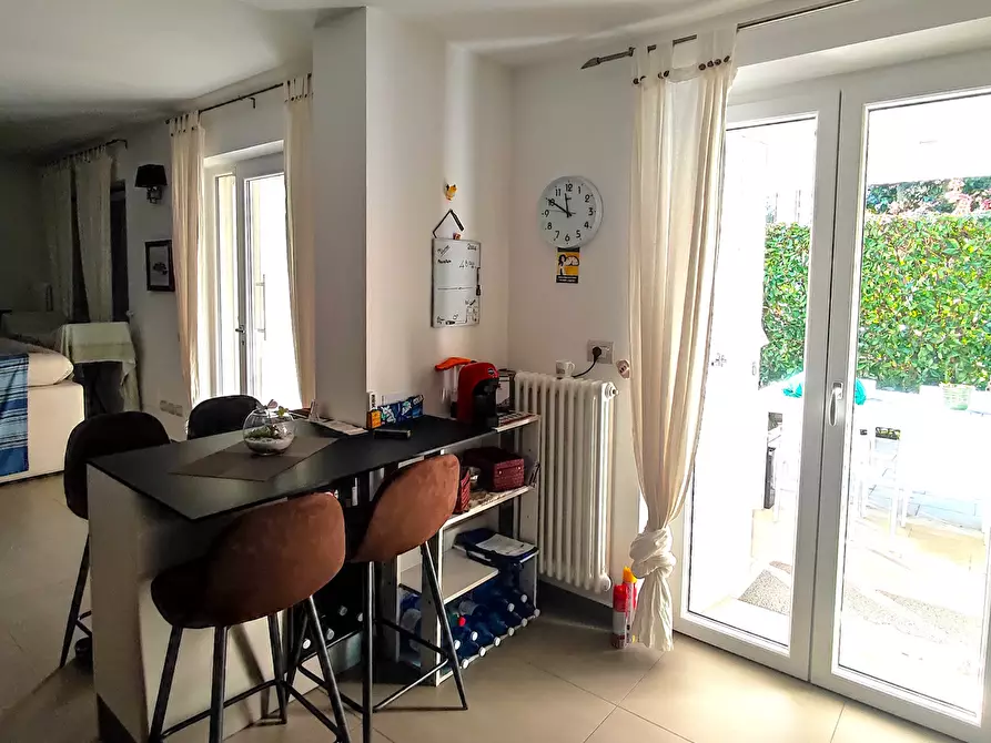 Immagine 12 di Villa in vendita  a Montignoso