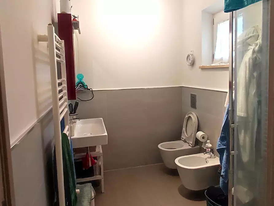 Immagine 6 di Villa in vendita  a Montignoso