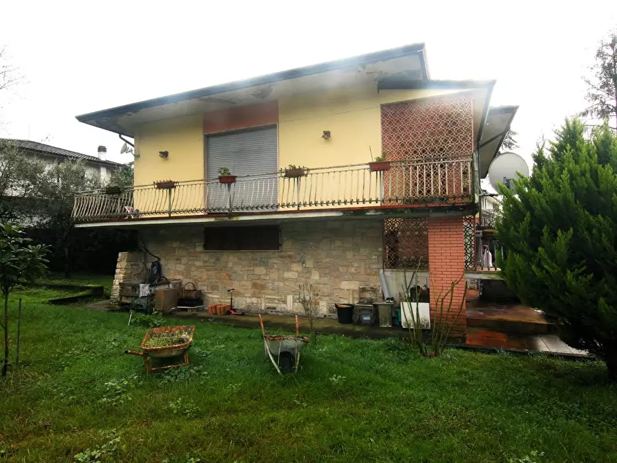 Immagine 5 di Casa indipendente in vendita  a Carrara