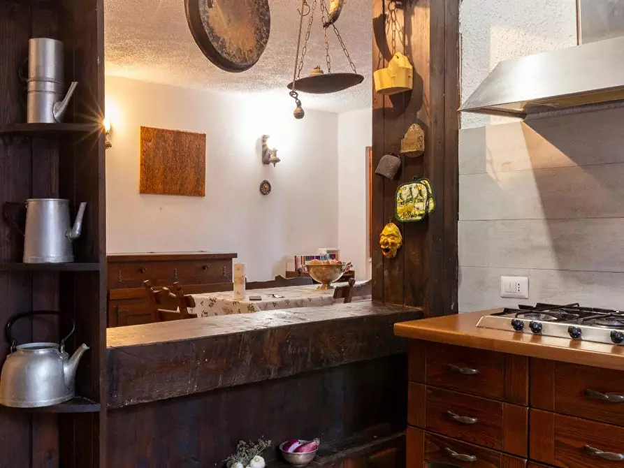 Immagine 9 di Casa semindipendente in vendita  a Zeri