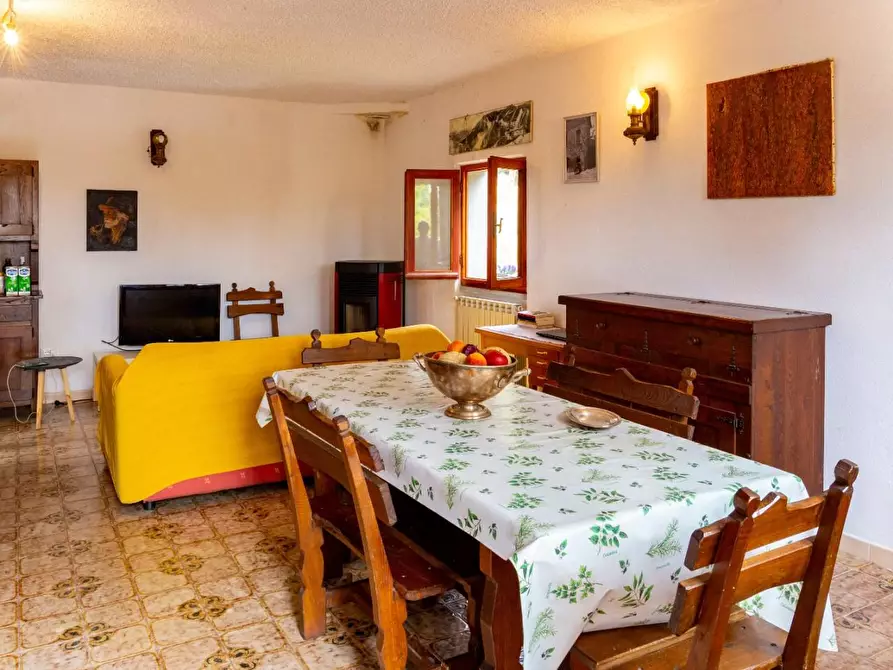 Immagine 1 di Casa semindipendente in vendita  a Zeri