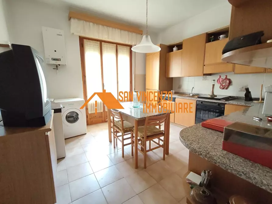 Immagine 3 di Appartamento in vendita  a Campiglia Marittima