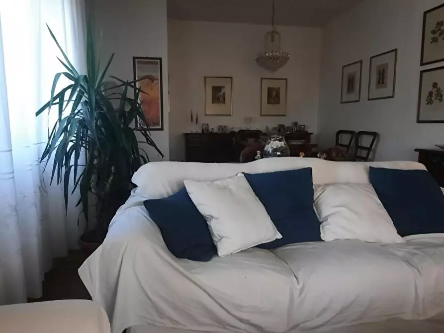 Immagine 25 di Villa in vendita  a Monteriggioni