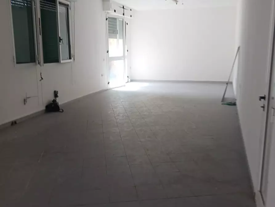 Immagine 4 di Locale commerciale in affitto  a Ponsacco