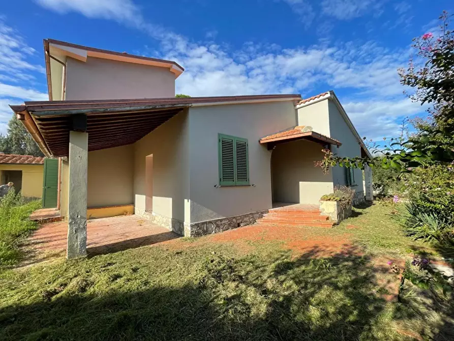 Immagine 1 di Casa indipendente in vendita  a Lajatico