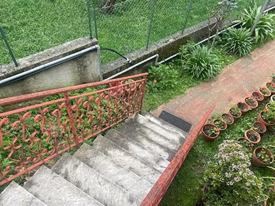 Immagine 10 di Casa bifamiliare in vendita  a Massa