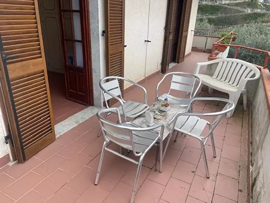 Immagine 30 di Casa bifamiliare in vendita  a Massa