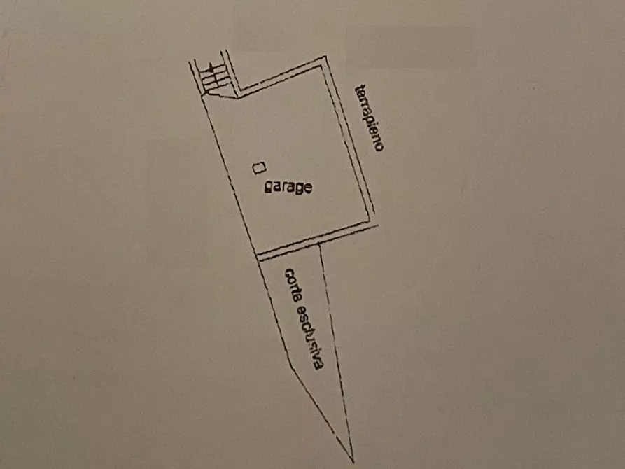 Immagine 47 di Casa bifamiliare in vendita  a Massa