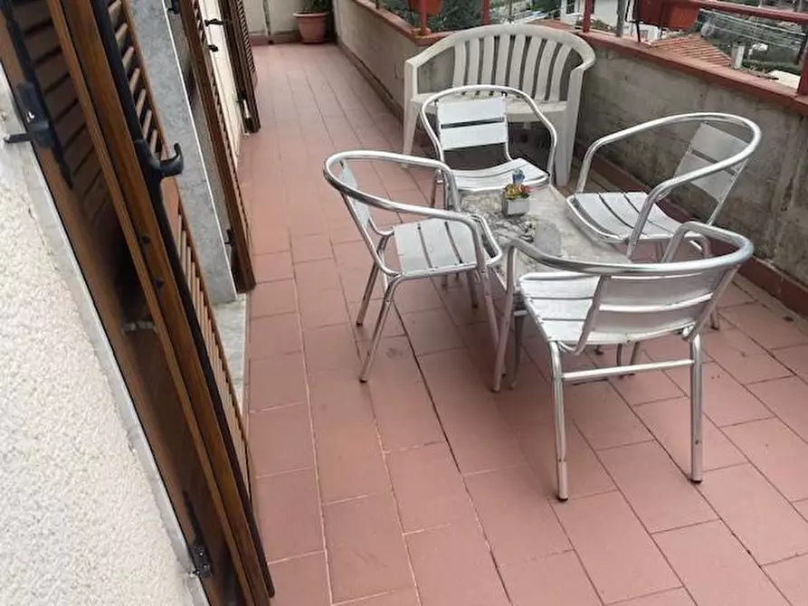 Immagine 31 di Casa bifamiliare in vendita  a Massa