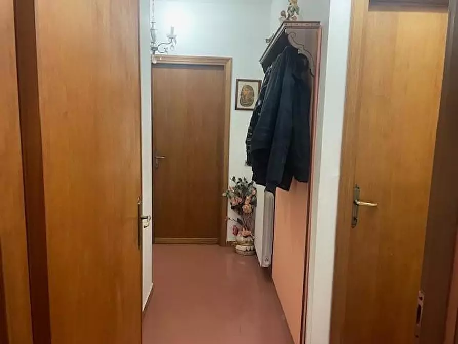 Immagine 13 di Casa bifamiliare in vendita  a Massa