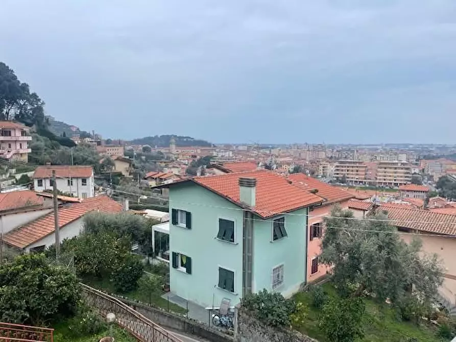 Immagine 32 di Casa bifamiliare in vendita  a Massa