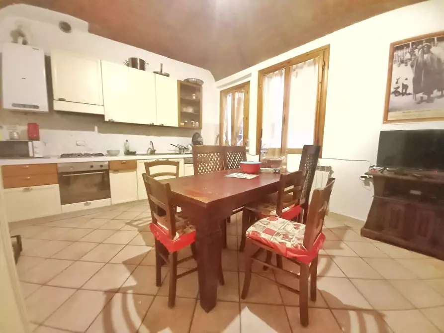 Immagine 2 di Appartamento in vendita  a Castelfiorentino