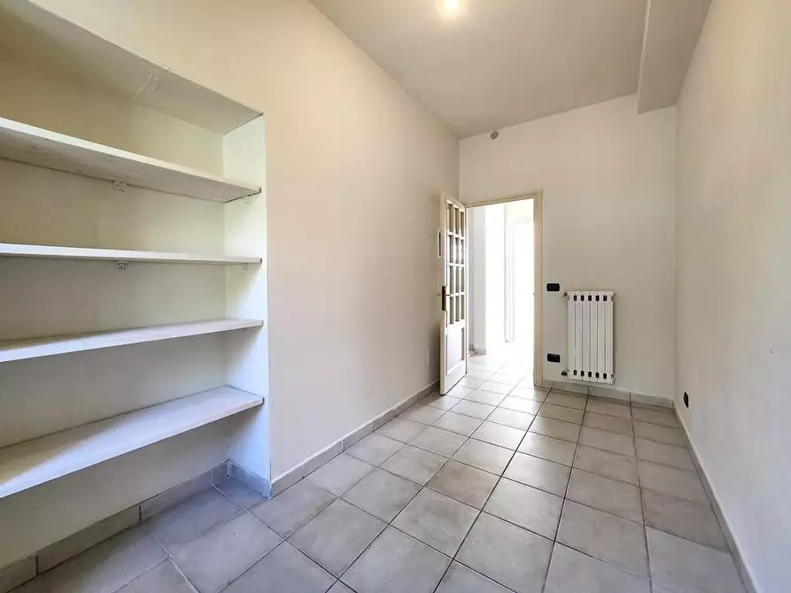 Immagine 45 di Porzione di casa in vendita  a Lucca