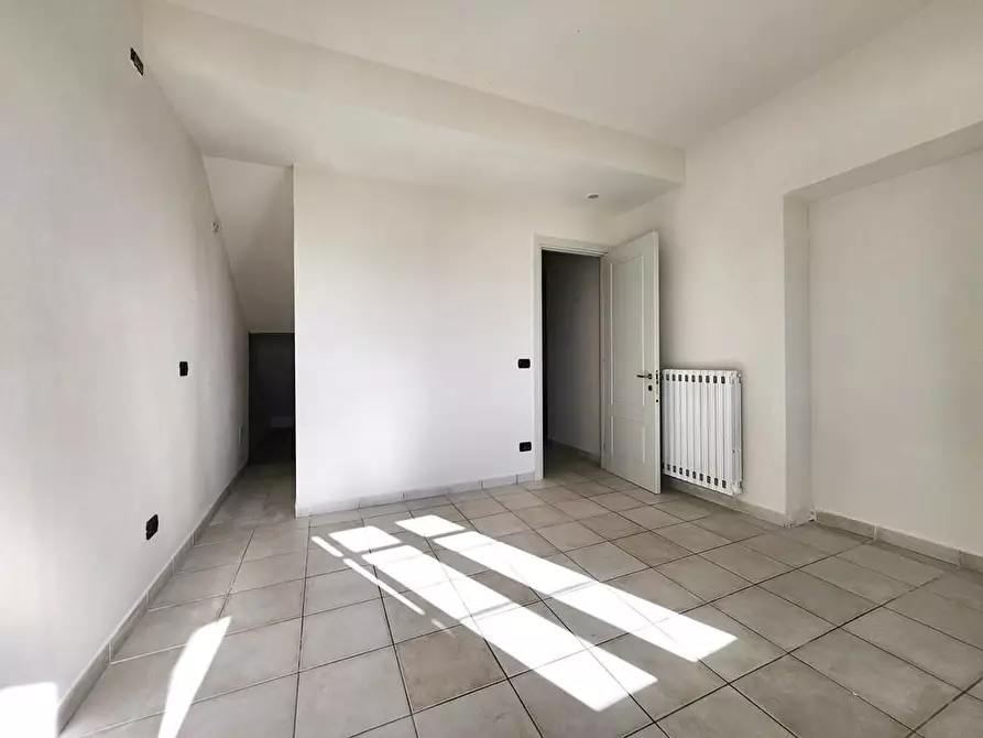 Immagine 37 di Porzione di casa in vendita  a Lucca