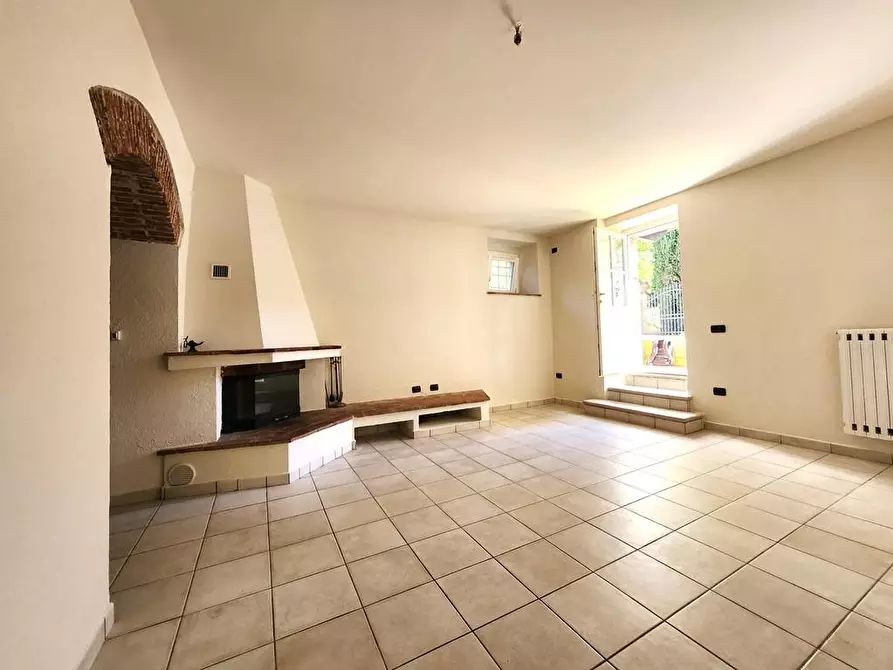 Immagine 20 di Porzione di casa in vendita  a Lucca