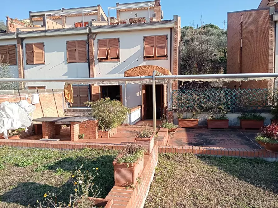 Immagine 2 di Appartamento in vendita  a Lerici