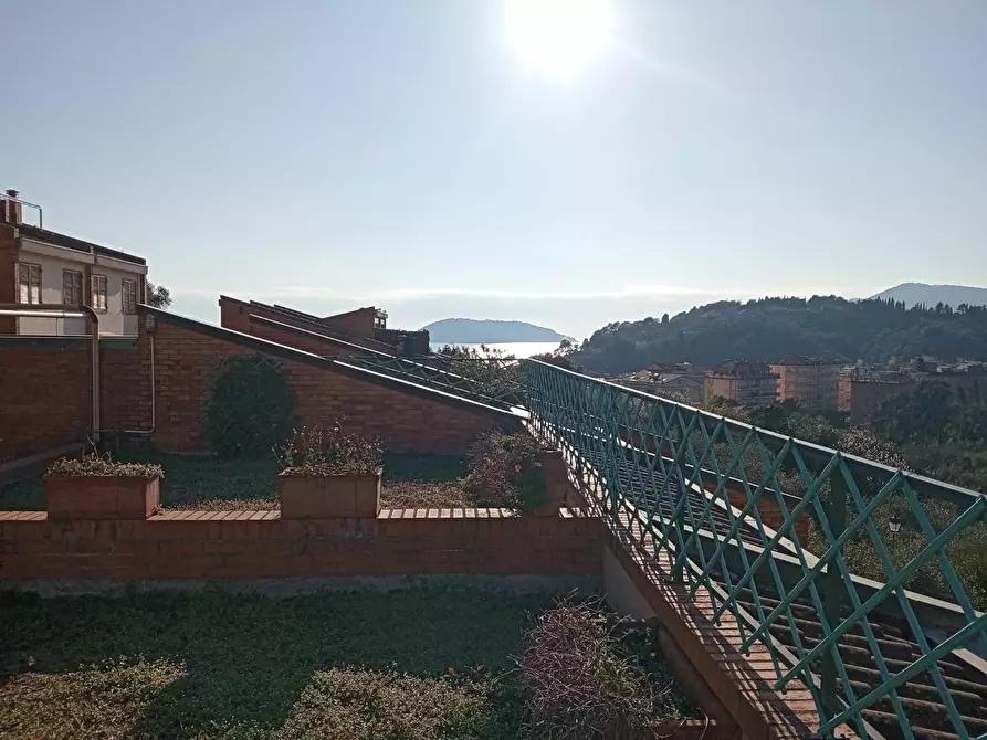 Immagine 4 di Appartamento in vendita  a Lerici
