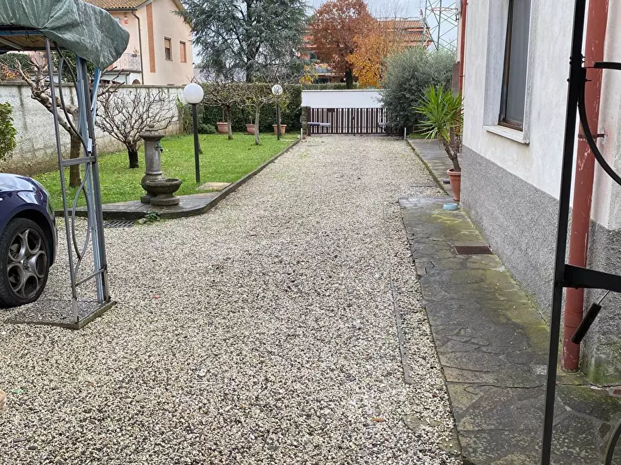 Immagine 14 di Appartamento in vendita  a Capannori