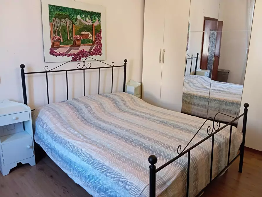 Immagine 10 di Appartamento in vendita  a Carrara