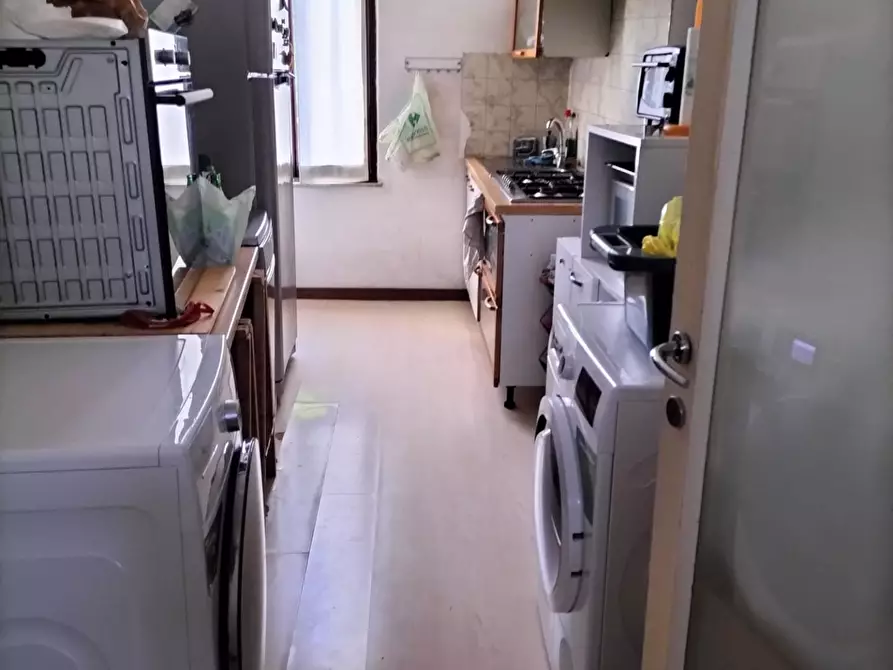 Immagine 6 di Appartamento in vendita  a Carrara