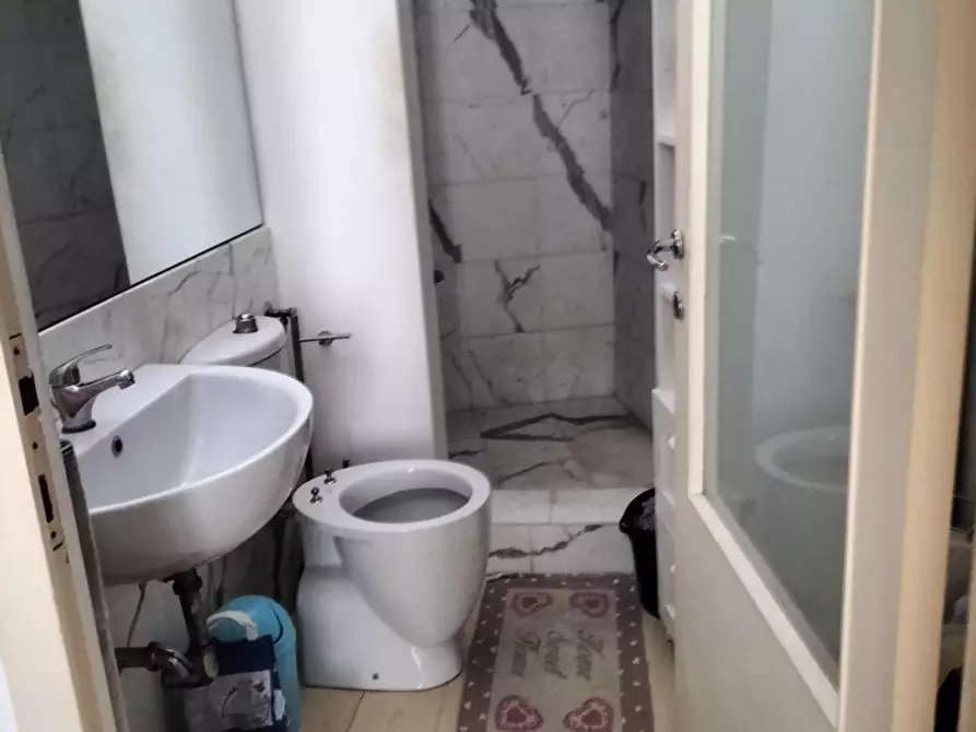 Immagine 4 di Appartamento in vendita  a Carrara