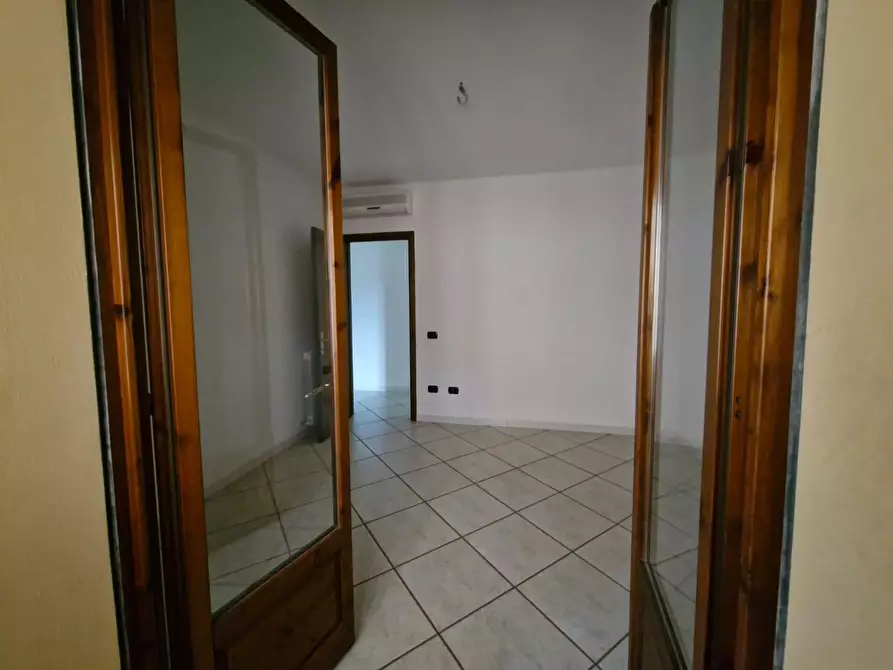 Immagine 11 di Appartamento in vendita  a Campiglia Marittima