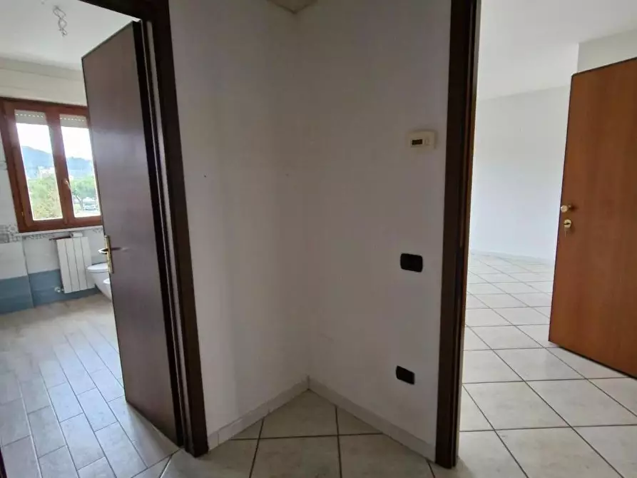 Immagine 15 di Appartamento in vendita  a Campiglia Marittima