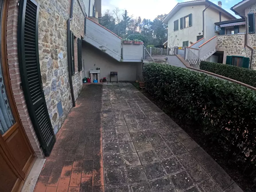 Immagine 3 di Appartamento in vendita  a Casole D'elsa