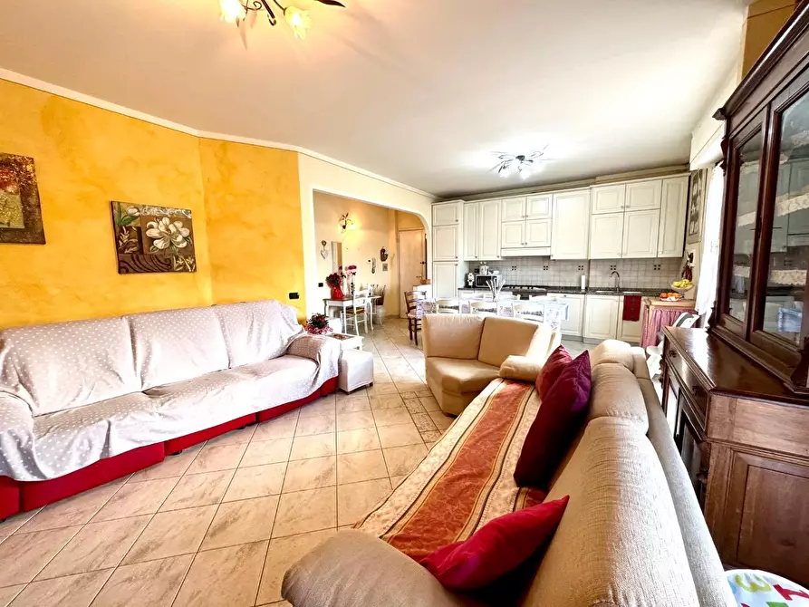 Immagine 6 di Appartamento in vendita  a Vinci