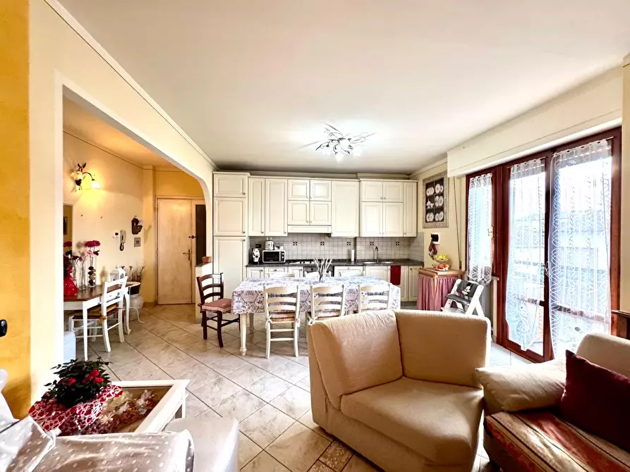 Immagine 4 di Appartamento in vendita  a Vinci